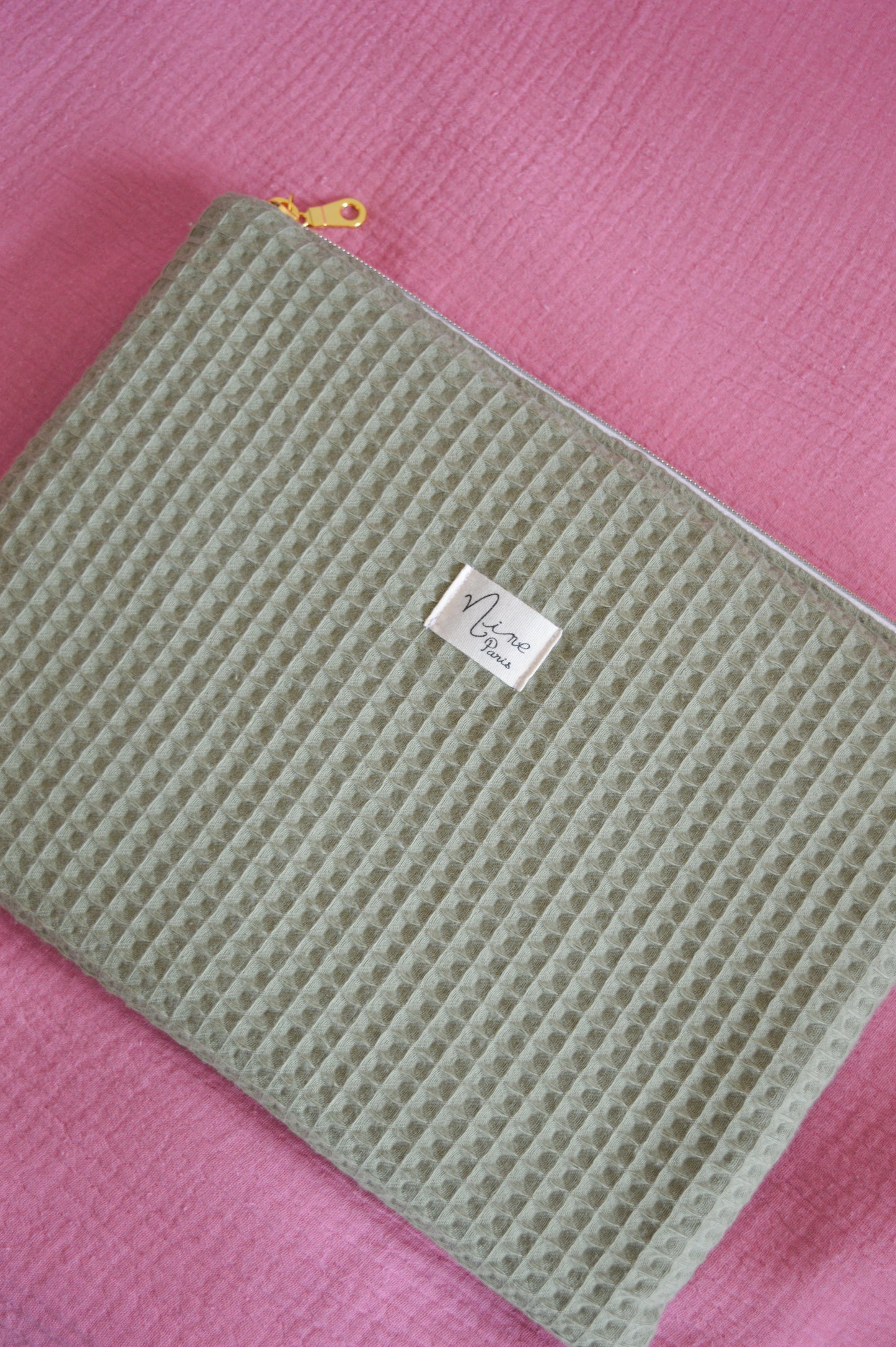 Tablet pouch - Honeycomb