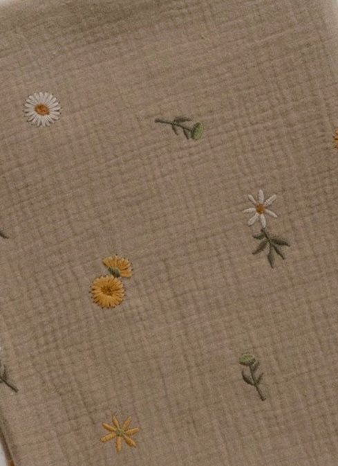 Trousse gaze de coton marguerite brodée