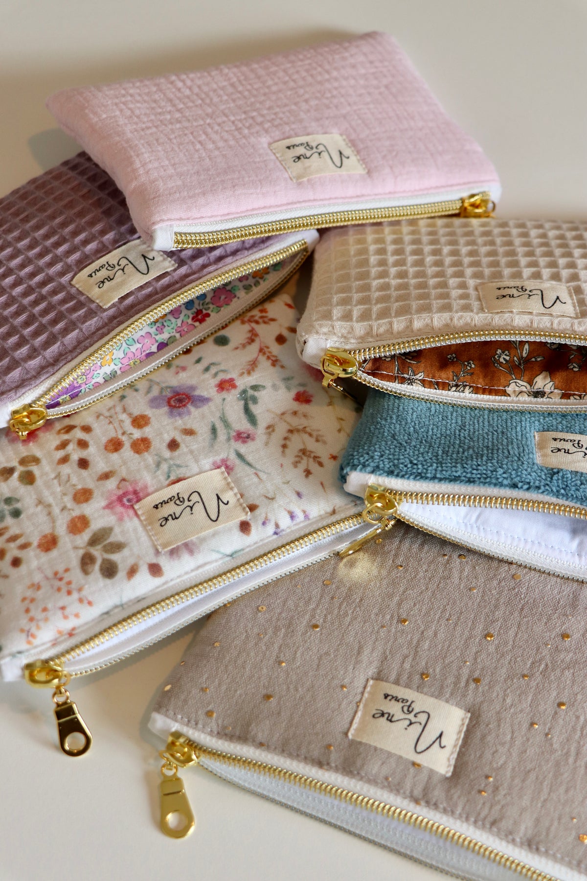 Petit porte-monnaie en tissu pratique et compact