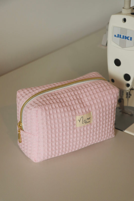 Petite trousse nid d’abeille rose